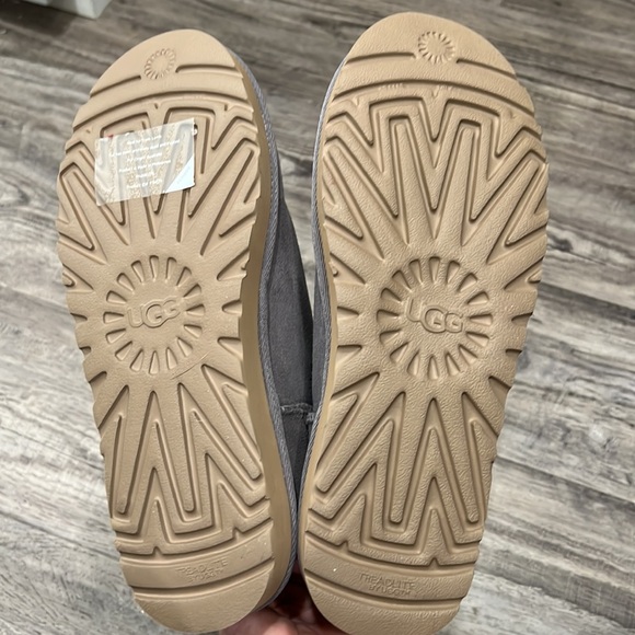 New UGG Gray Classic Mini Boots - Picture 7 of 10